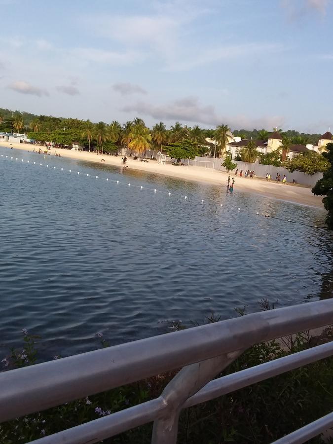 Mcfarlane'S Place Ocho Rios Esterno foto