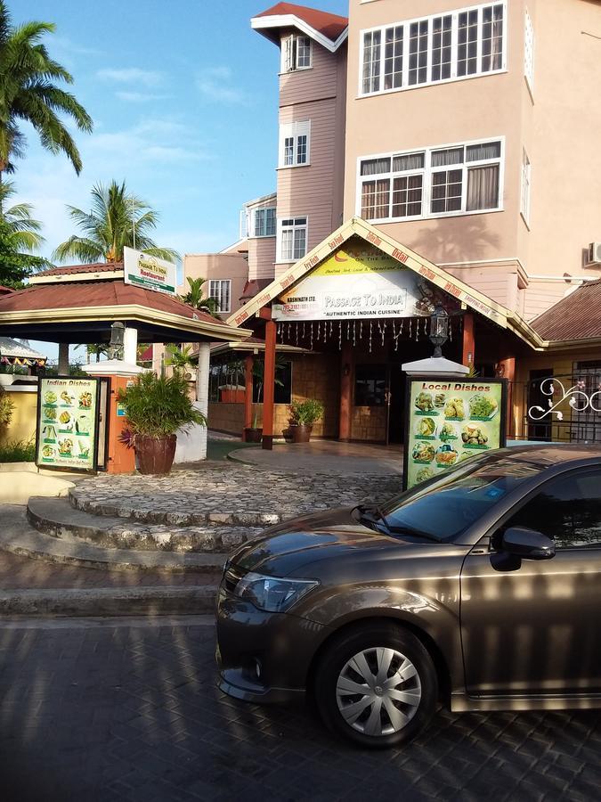 Mcfarlane'S Place Ocho Rios Esterno foto